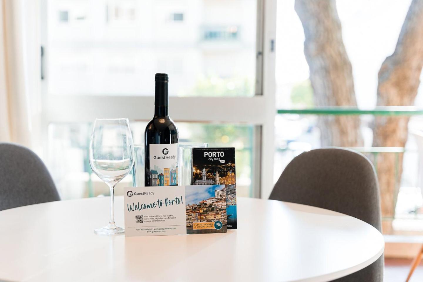Guestready - Shades Of Blue With Balcony Appartement Porto Buitenkant foto