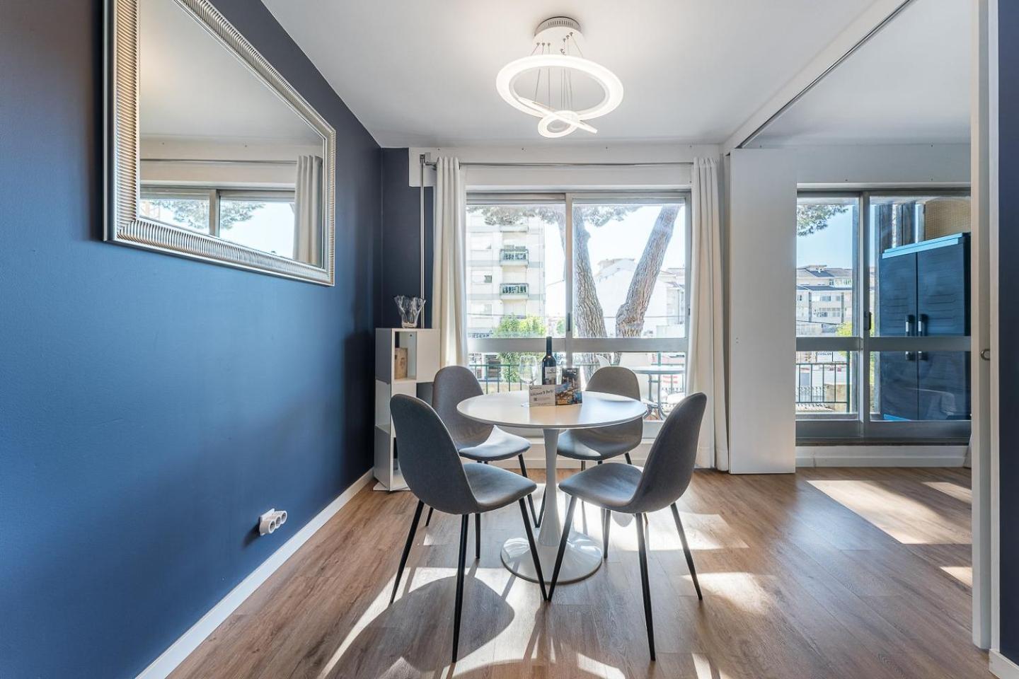 Guestready - Shades Of Blue With Balcony Appartement Porto Buitenkant foto